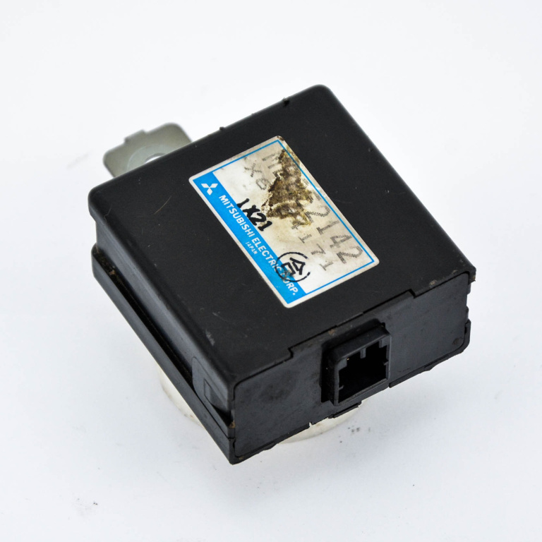 Releu Mitsubishi Pajero 2 (V20+) 1991-1999 2.5 Tdic (V44W, V24W) Motorina Mb852142