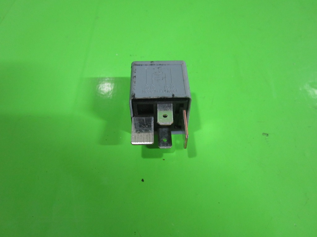 RELEU / MODUL 370 AUDI A3 8P FAB. 2003 - 2012 ⭐⭐⭐⭐⭐