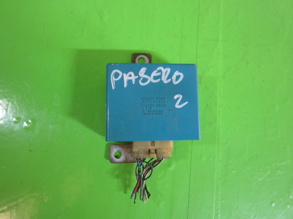RELEU / MODUL ANTENA MITSUBISHI PAJERO 2 4x4 FAB. 1991 - 1999 ⭐⭐⭐⭐⭐