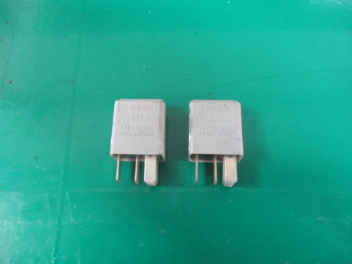 RELEU / MODUL COD 13100504 OPEL ASTRA H FAB. 2004 - 2008 ⭐⭐⭐⭐⭐