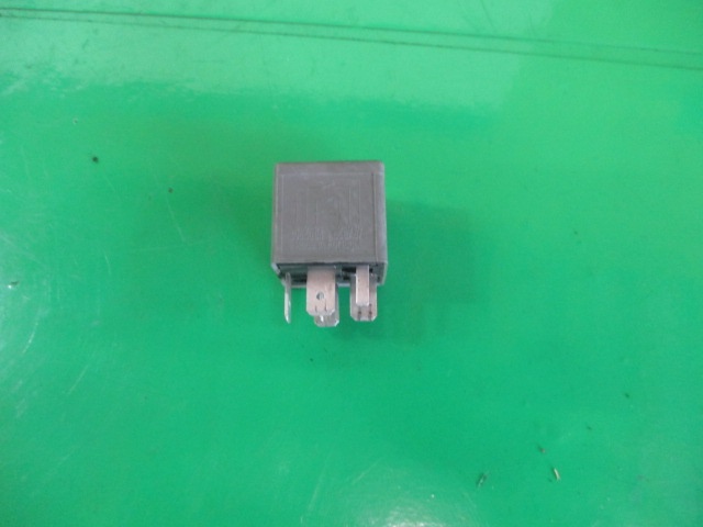 RELEU / MODUL COD 191927841 / V23134-A52-X196 VW GOLF 4 FAB. 1997 – 2005 ⭐⭐⭐⭐⭐