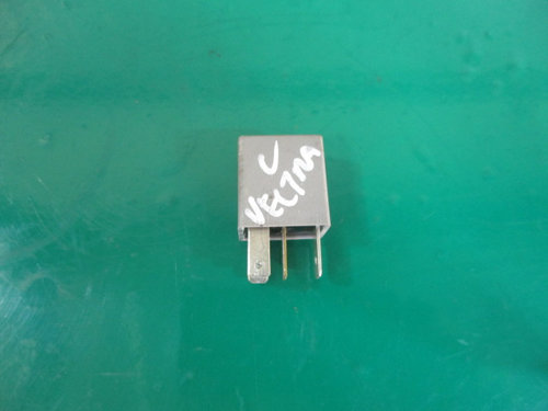 RELEU / MODUL COD 90414477 OPEL VECTRA C FAB. 2002 – 2009 ⭐⭐⭐⭐⭐
