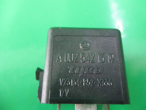 RELEU / MODUL COD A0025421319 / V23134-B52-X336 MERCEDES BENZ C-CLASS W203 FAB. 2000 – 2007 ⭐⭐...