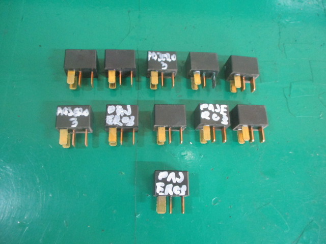 RELEU / MODUL COD MR588567 MITSUBISHI PAJERO SHOGUN III FAB. 1999 – 2007 ⭐⭐⭐⭐⭐