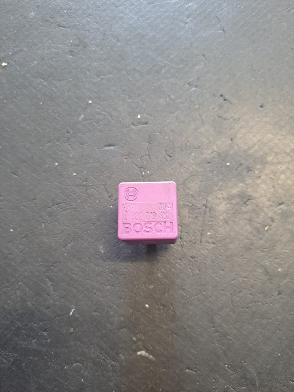 Releu /Modul Opel Corsa C 2000-2009 - COD 90464759 / 0332019452