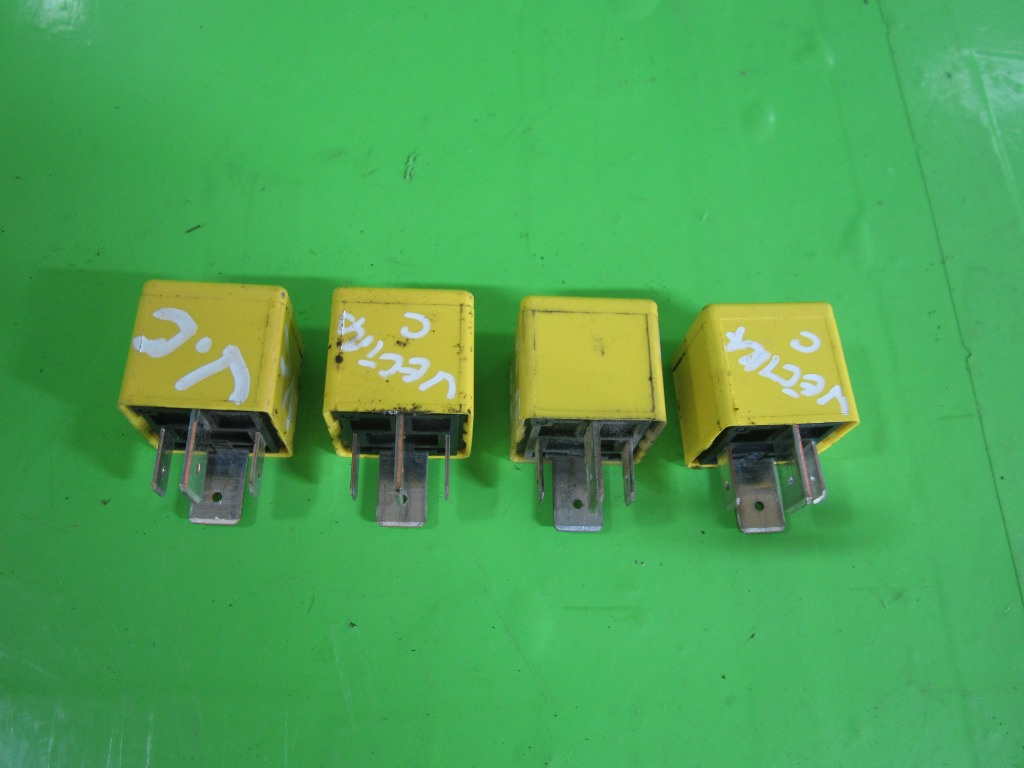 RELEU / MODUL OPEL VECTRA C FAB. 2002 – 2009 ⭐⭐⭐⭐⭐