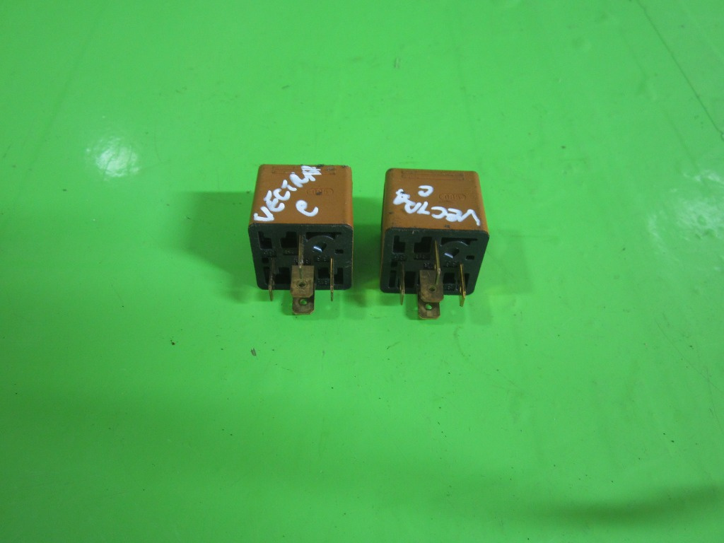 RELEU / MODUL OPEL VECTRA C FAB. 2002 – 2009 ⭐⭐⭐⭐⭐