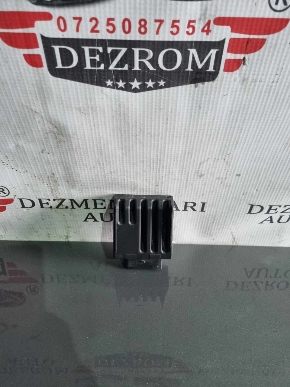 Releu pompa combustibil 3Q0906121B VW Tiguan II 1.6 TDI 115 cai