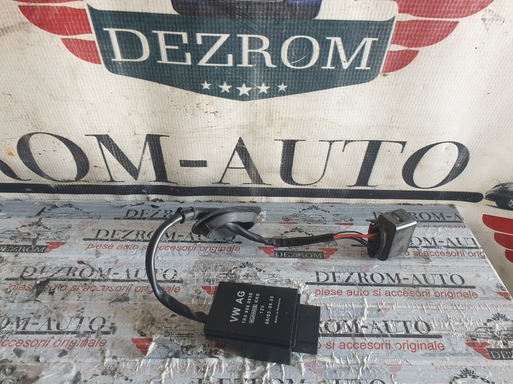 Releu pompa combustibil original Skoda Fabia II Combi cod piesa : 1K0906093E