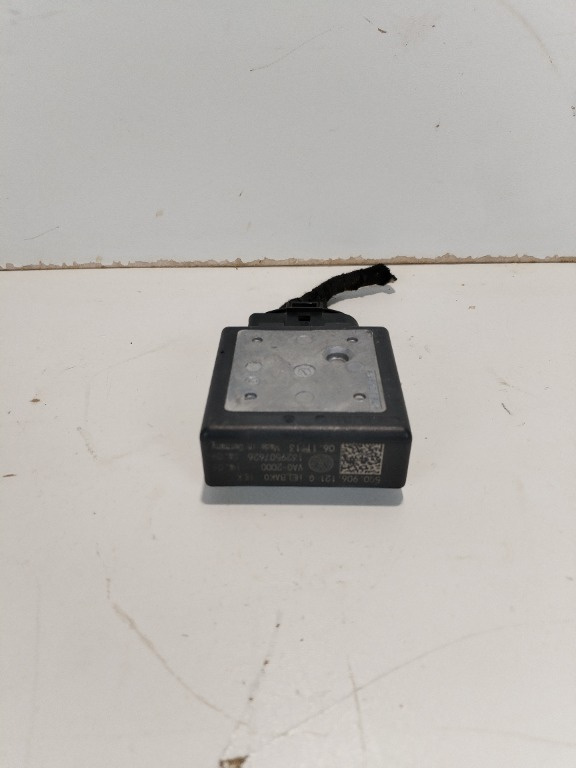 Releu pompa combustibil Skoda Octavia 3 2.0TDI CKF 5Q0906121G