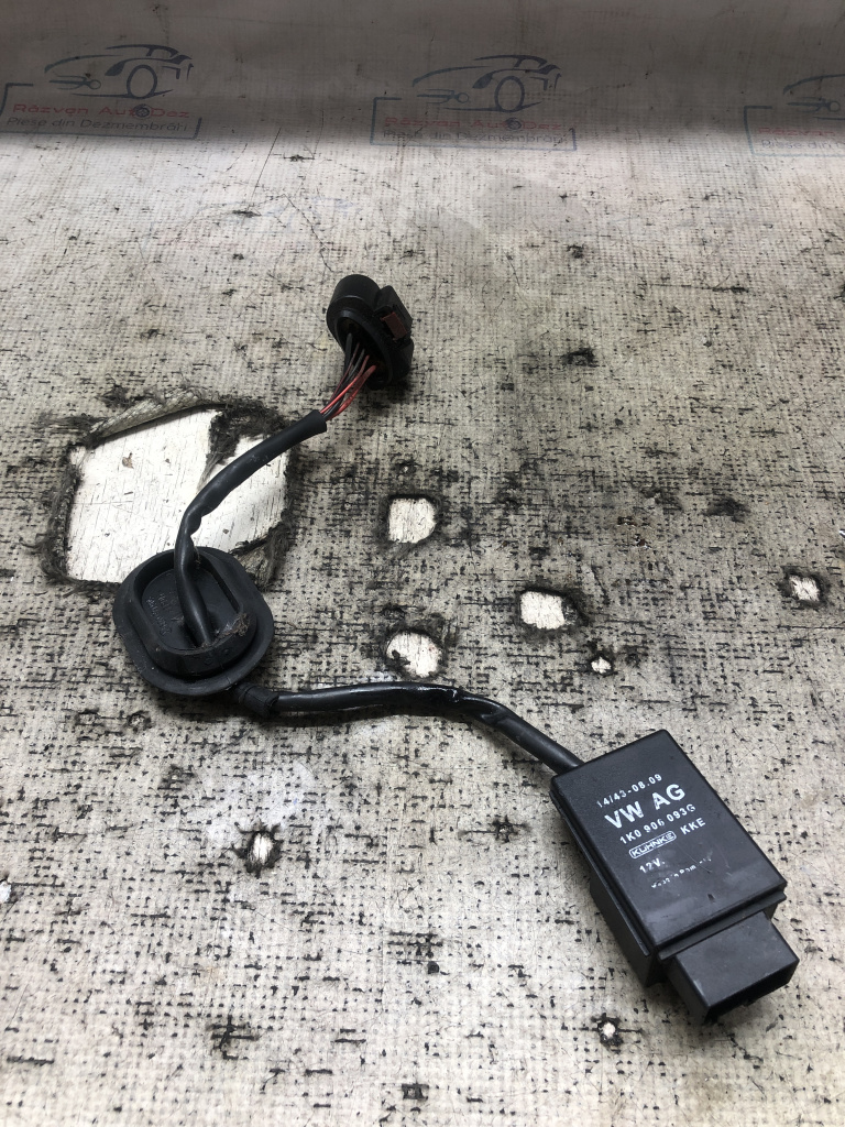 Releu pompa combustibil Skoda RAPID 2014, 1K0906093G