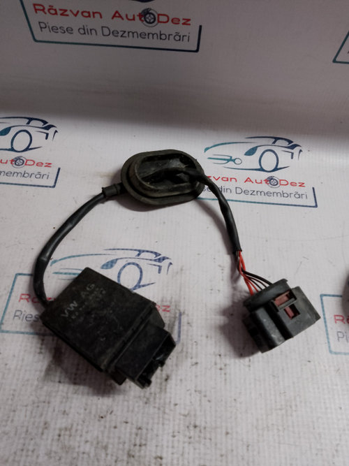Releu pompa combustibil Volkswagen Golf 6 Benzina 2009, 1K0906093F