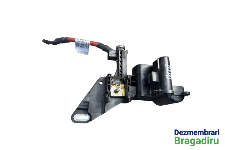 Releu Releu borna plus Cod: 9296150 9296150 BMW Seria 1 F20/F21 [2011 - 2015] Hatchback 5-usi 120d MT (184 hp) Pachet M Cod motor: N47D20C