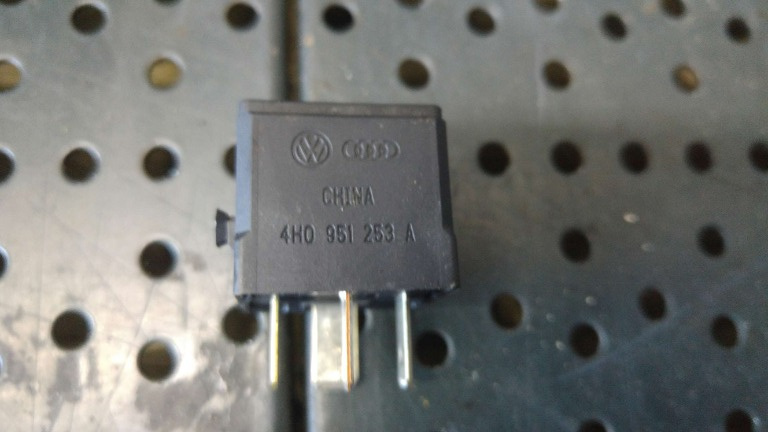Releu skoda octavia 3 5e3 nl3 nr3 4h0951253a