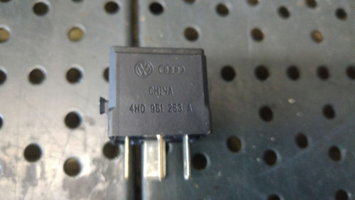 Releu skoda octavia 3 5e3 nl3 nr3 4h0951253a