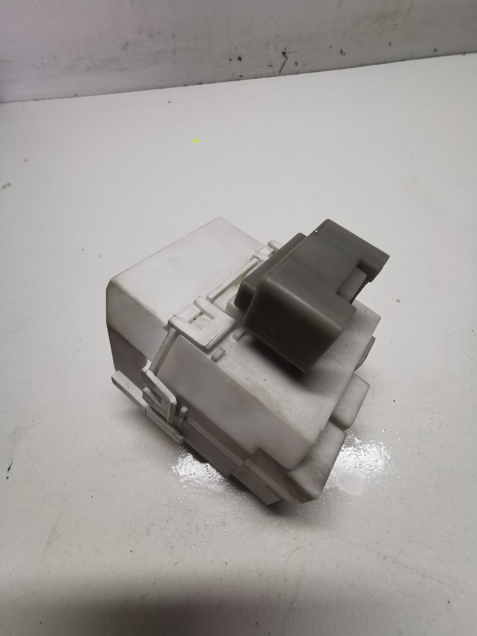 Releu Smart forfour 454 A4545450028 panou Sigurante relee
