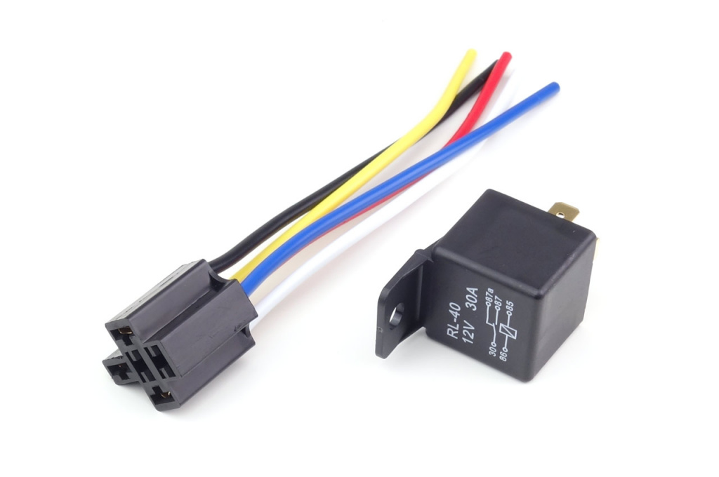Releu Universal 12v 30a Amio 01619