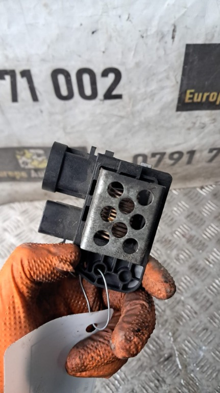 Releu ventilator 1.5 HDI YHZ Peugeot 308