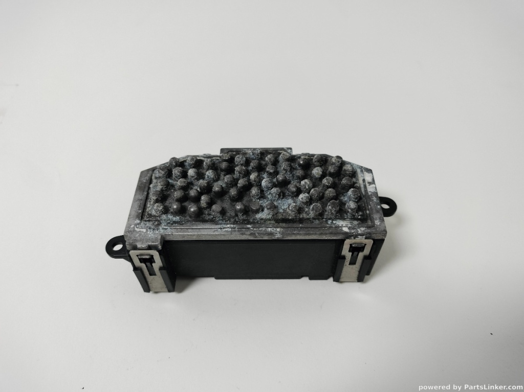 Releu ventilator aeroterma Audi A4 B8 (8K) Avant 2011 2.0 TDI OEM 8K0820521B