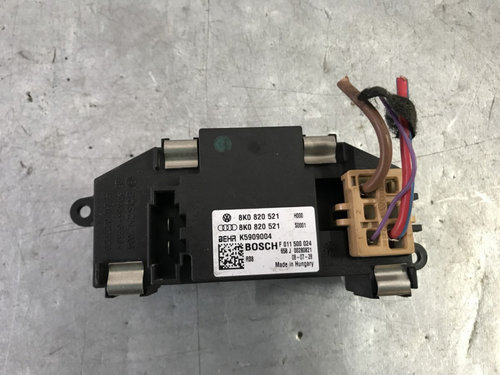 Releu ventilator Audi A4 B8 Avant 2.0 TDI Multitronic LAT MMV LLA KSR 143cp sedan 2010 (8K0820521)