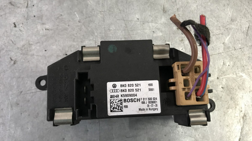 Releu ventilator Audi A4 B8 Avant 2.0 TDI Multitronic LAT MMV LLA KSR 143cp sedan 2010 (8K0820521)