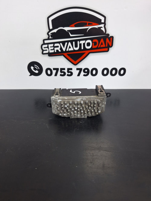 Releu ventilator habitaclu Audi A8 (2009-2017) [4H] D4 3.0 Motorina 2013, 8K0820521B