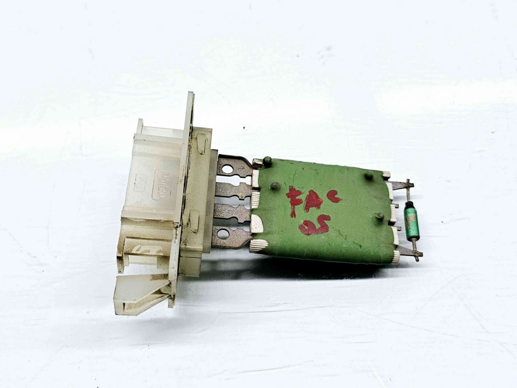 Releu Volkswagen Caddy IV Van (SAA, SAH) [Fabr 2015-2024] OEM