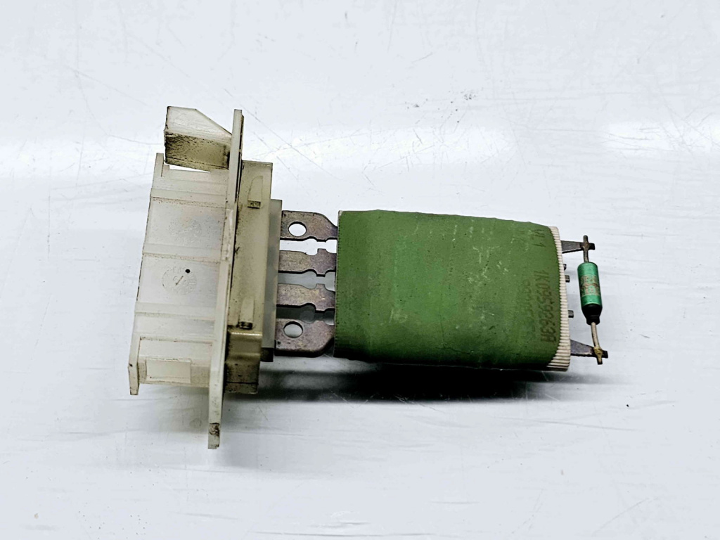Releu Volkswagen Caddy IV Van (SAA, SAH) [Fabr 2015-2024] OEM