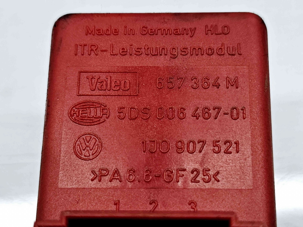 Releu Volkswagen Passat B5 (3B2) [Fabr 1996-2000] 1J0907521
