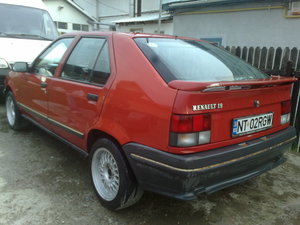 Renault 19 nedumerire!