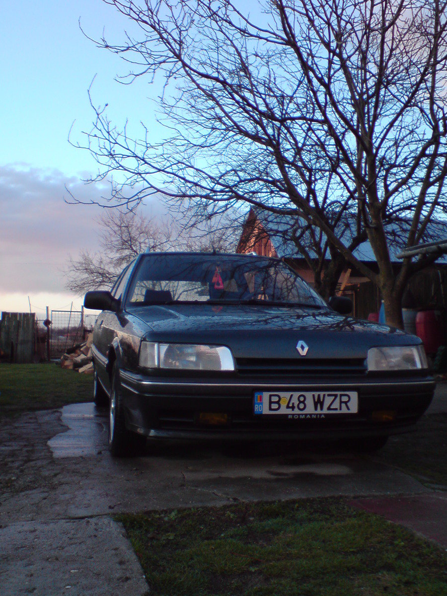 Renault 21 Nevada 2.0i GTX