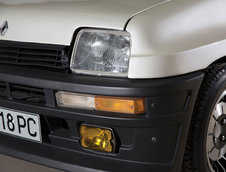 Renault 5 Turbo 2 scos la licitatie