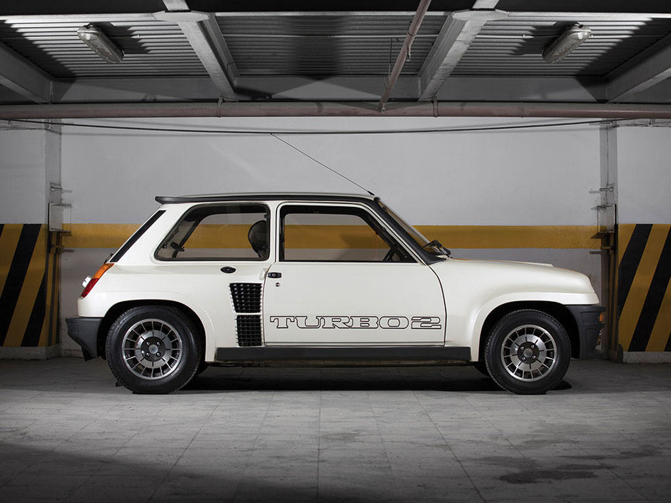 Renault 5 Turbo 2 scos la licitatie