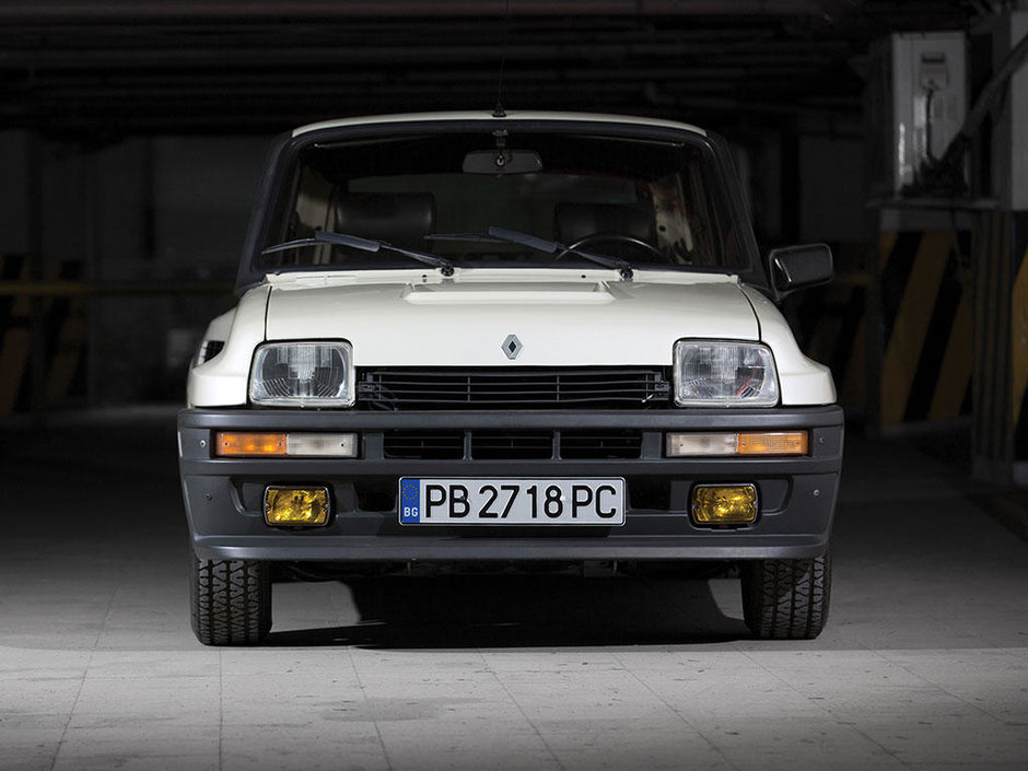 Renault 5 Turbo 2 scos la licitatie