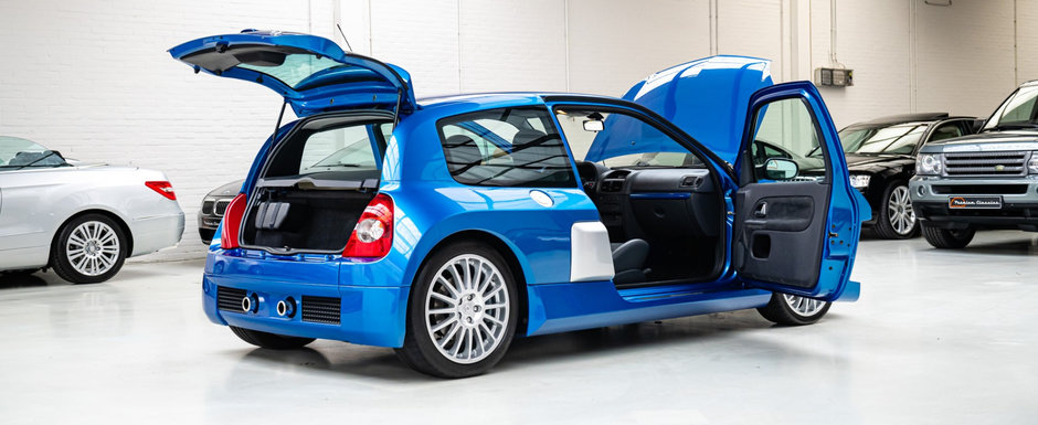 Renault a construit in total numai 1309 masini. Una este acum de vanzare Renault a construit in total numai 1309 masini. Una este acum de vanzare