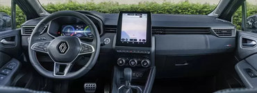 Renault a lansat in Romania masina care costa doar 12.700 de euro. Motorul turbo, ceasurile de bord digitale si ecranul tactil de sapte inch sunt oferite in standard