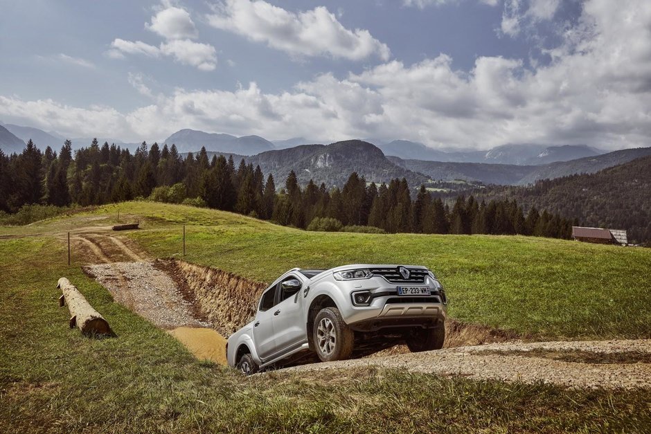 Renault Alaskan debuteaza in Europa