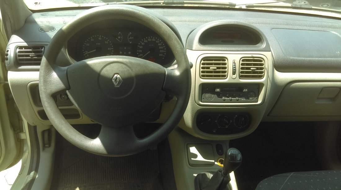 Renault Clio 1.4i 2003