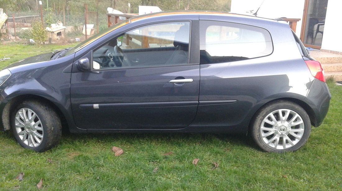 Renault Clio 1,6/16v-benzina 2005