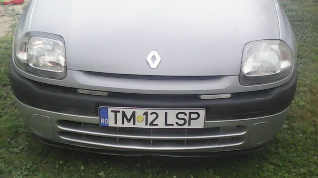 Renault Clio 12 2001