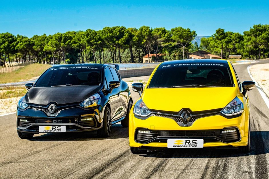 Renault Clio RS cu accesorii RS Performance