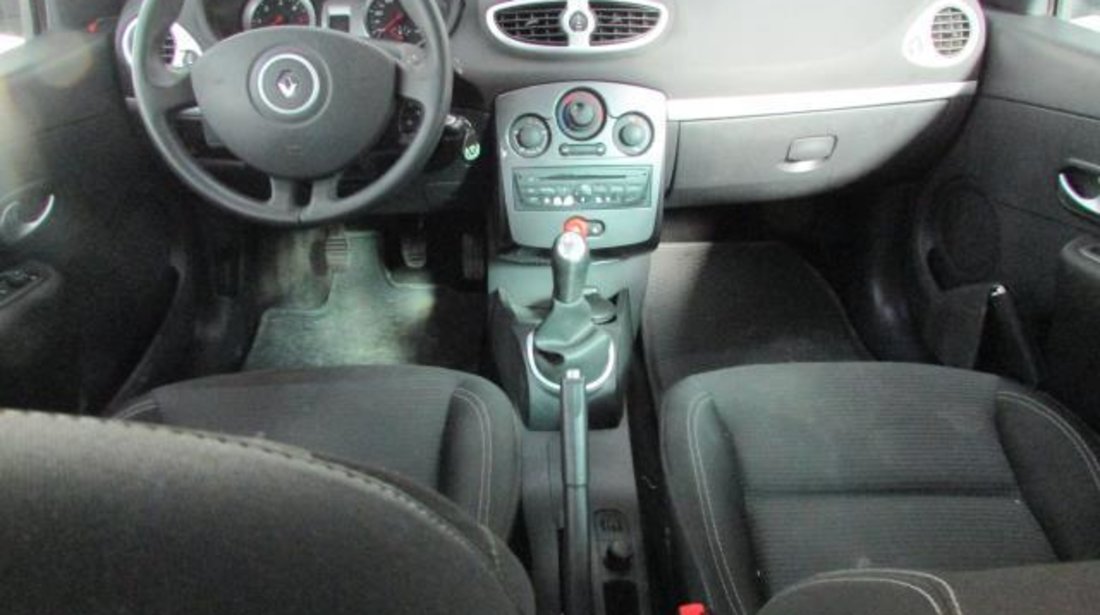 Renault Clio Team 1.5 dCi 75 CP Keyless Go 2012