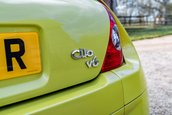 Renault Clio V6 Phase 2 vandut cu 90.000 de lire sterline