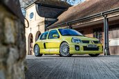 Renault Clio V6 Phase 2 vandut cu 90.000 de lire sterline