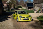 Renault Clio V6 Phase 2 vandut cu 90.000 de lire sterline