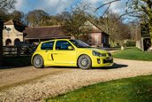 Renault Clio V6 Phase 2 vandut cu 90.000 de lire sterline
