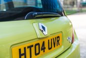 Renault Clio V6 Phase 2 vandut cu 90.000 de lire sterline