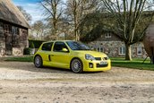 Renault Clio V6 Phase 2 vandut cu 90.000 de lire sterline