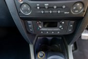 Renault Clio V6 Phase 2 vandut cu 90.000 de lire sterline