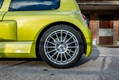 Renault Clio V6 Phase 2 vandut cu 90.000 de lire sterline